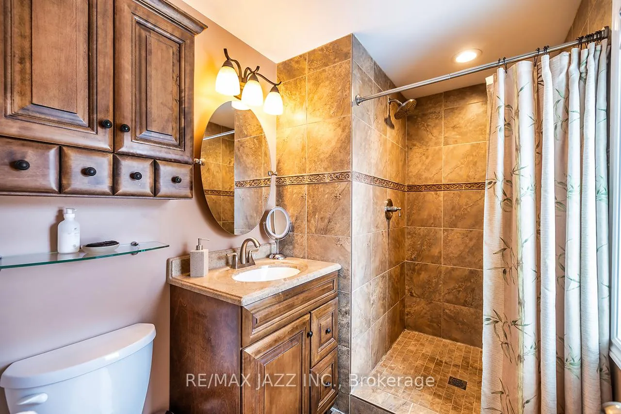 Photo 15 of 14 Goldpine Avenue, Clarington, Courtice — HOMEH