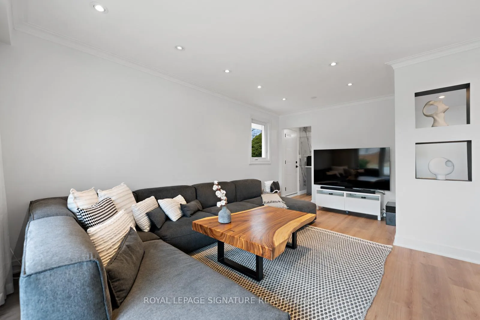 Photo 9 of 17 Ryder Road, Vaughan, Maple — HOMEH