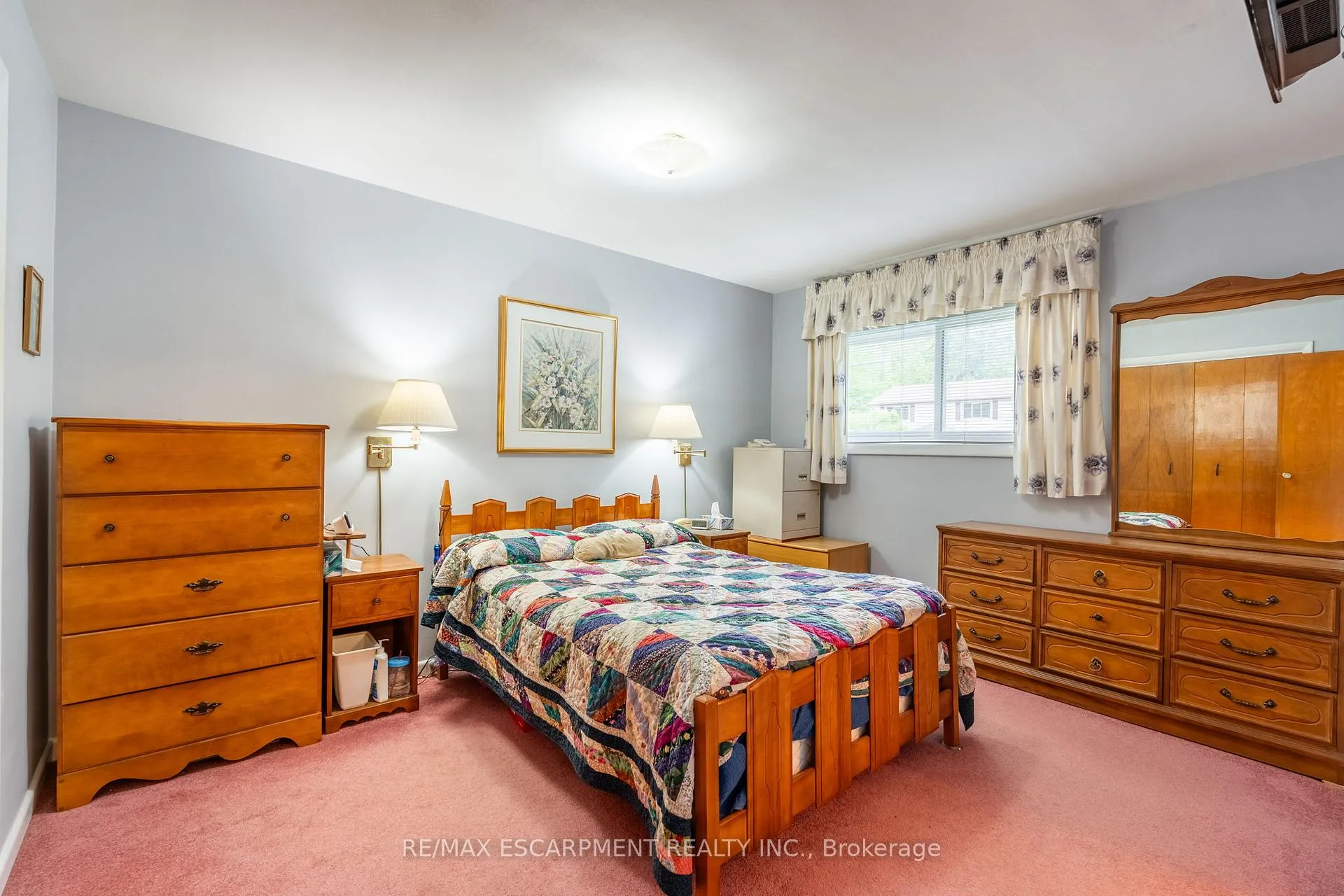 Photo 13 of 35 Kemp Drive, Hamilton, Dundas — HOMEH