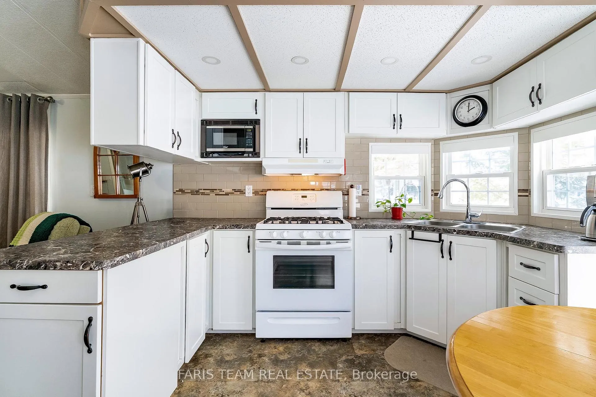Photo 17 of 1 Prince Rupert Avenue, Barrie, Little Lake — HOMEH