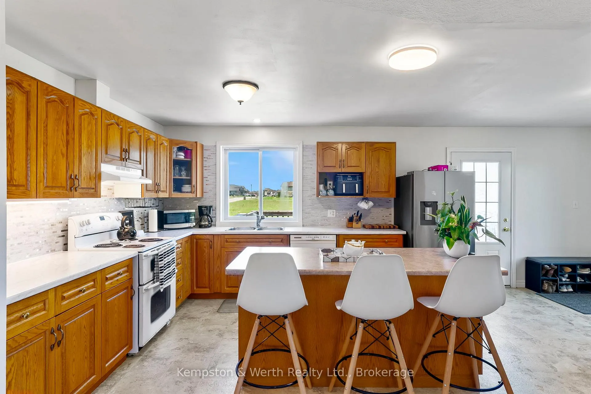 Photo 13 of 707 Reserve Avenue S, North Perth, Listowel — HOMEH
