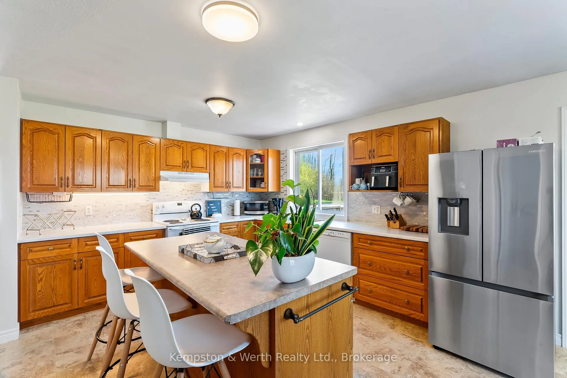 Photo 14 of 707 Reserve Avenue S, North Perth, Listowel — HOMEH