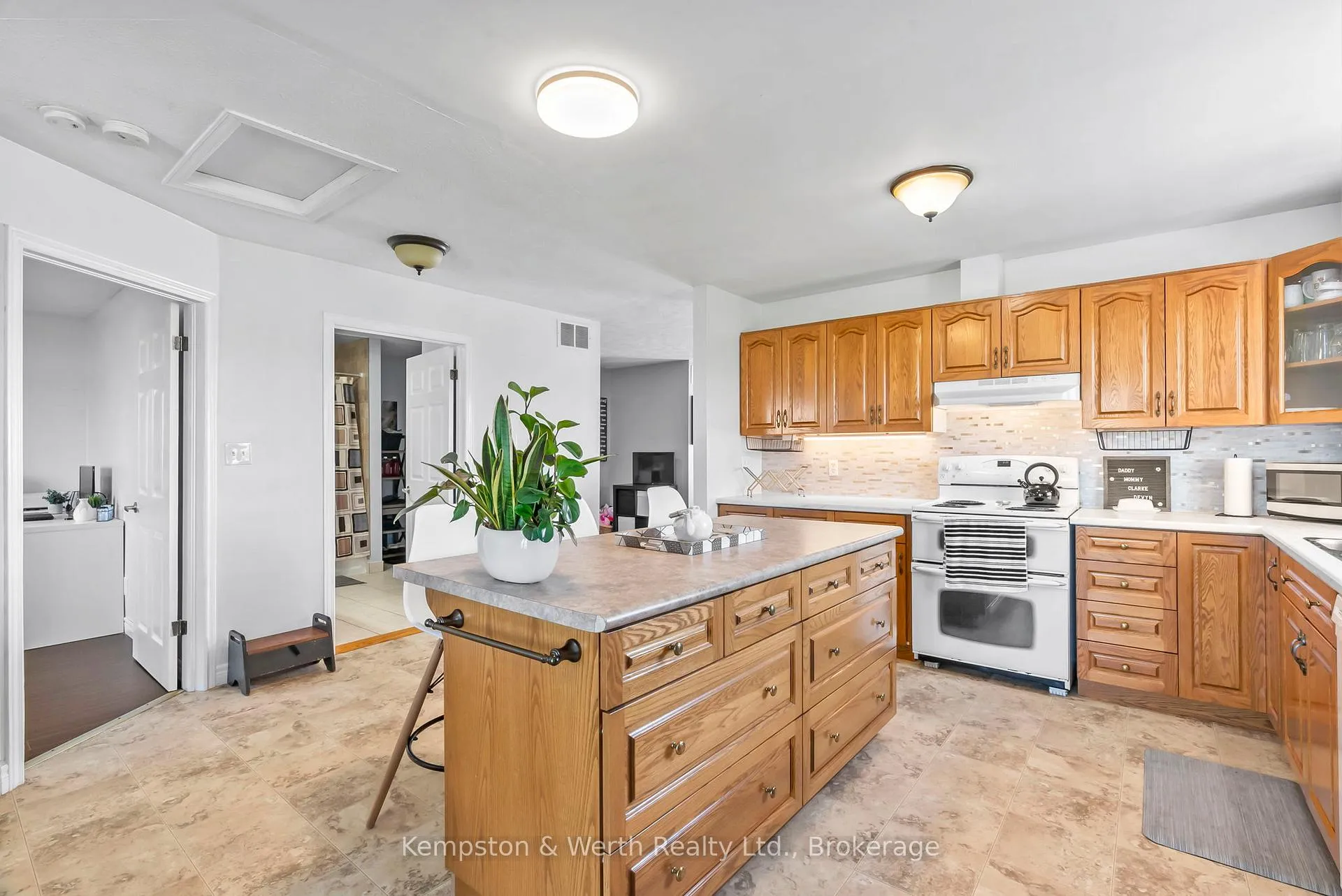 Photo 16 of 707 Reserve Avenue S, North Perth, Listowel — HOMEH