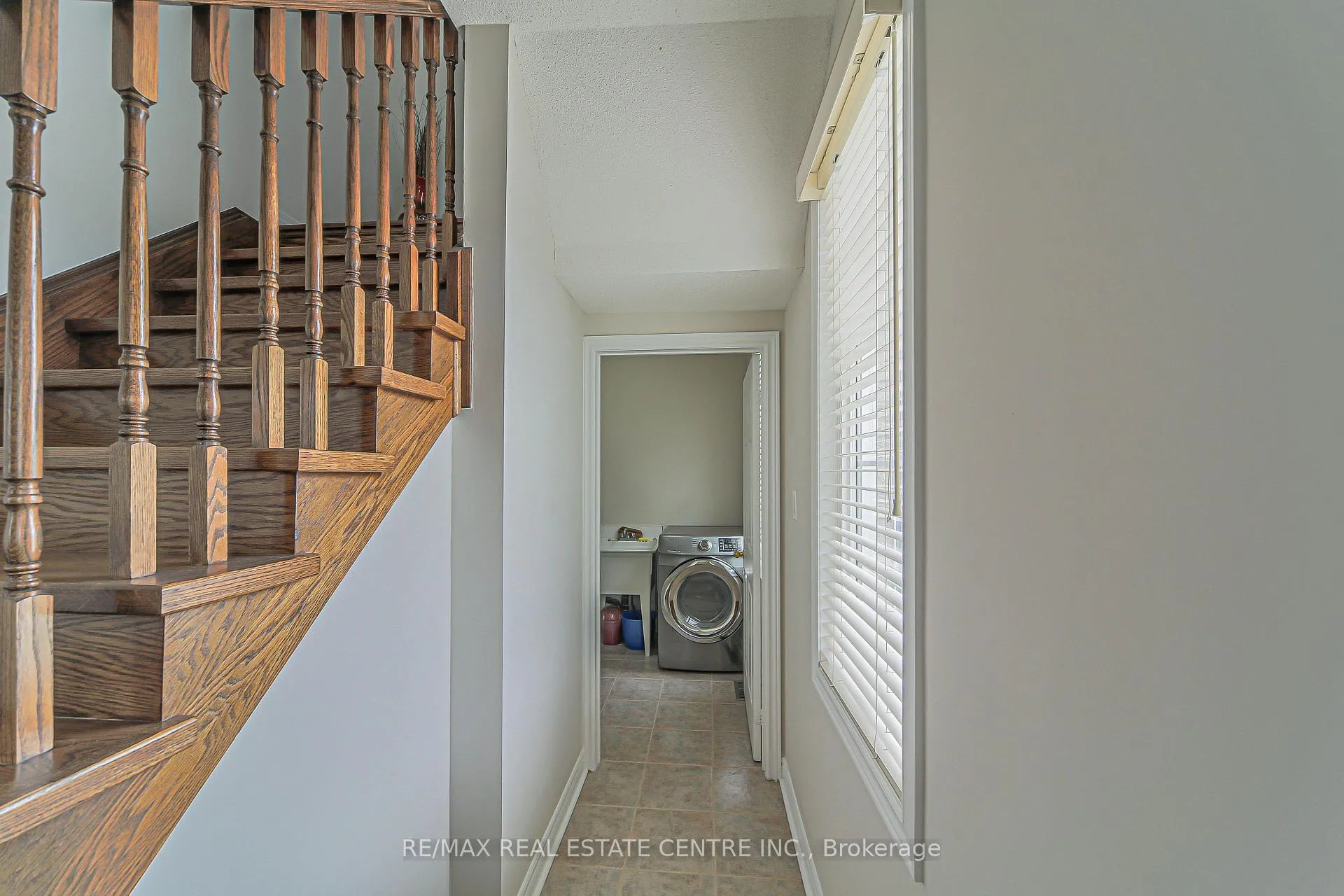 Photo 13 of 92 Oaklea Boulevard, Brampton, Fletcher's Creek South — HOMEH