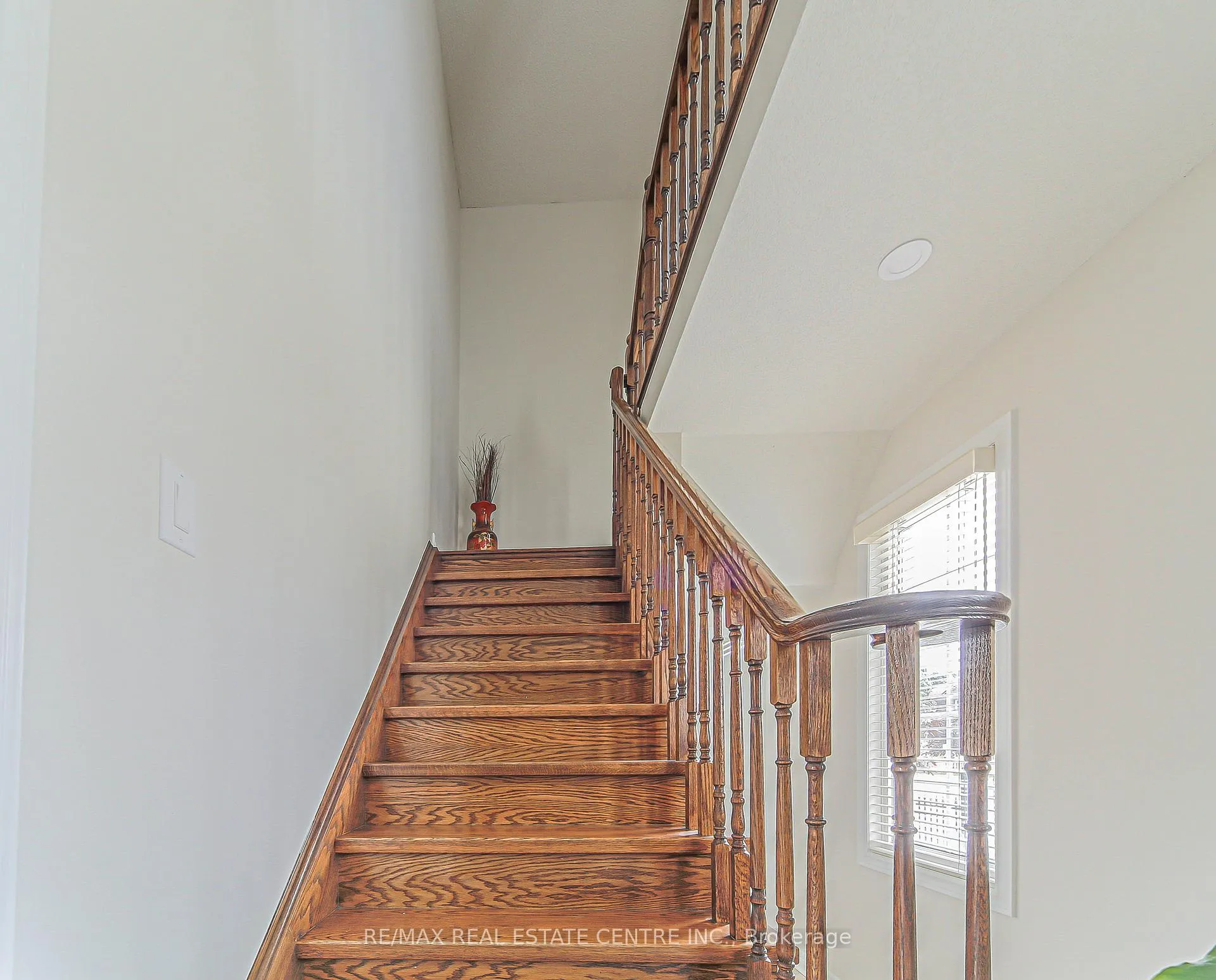 Photo 22 of 92 Oaklea Boulevard, Brampton, Fletcher's Creek South — HOMEH