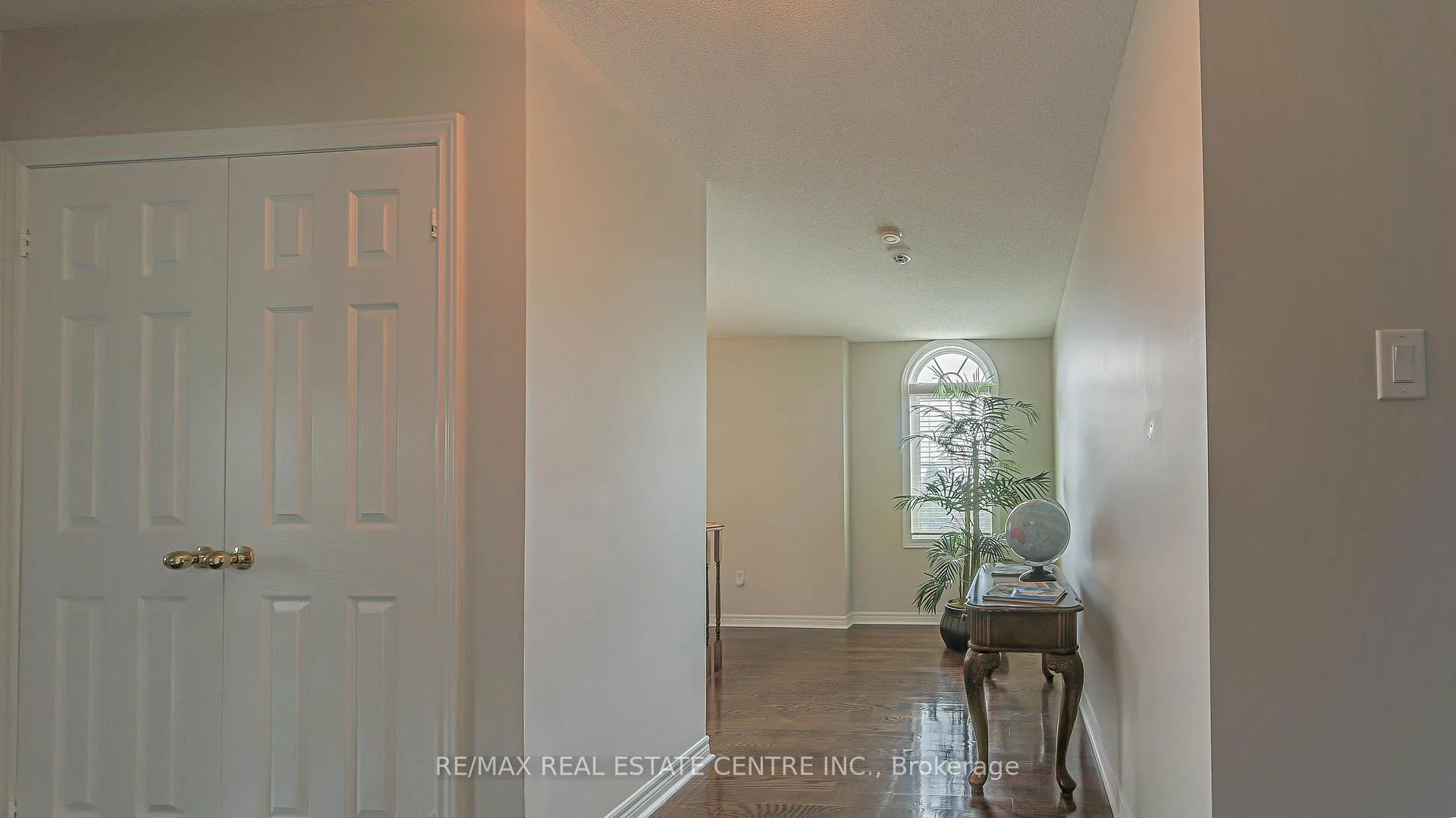 Photo 24 of 92 Oaklea Boulevard, Brampton, Fletcher's Creek South — HOMEH