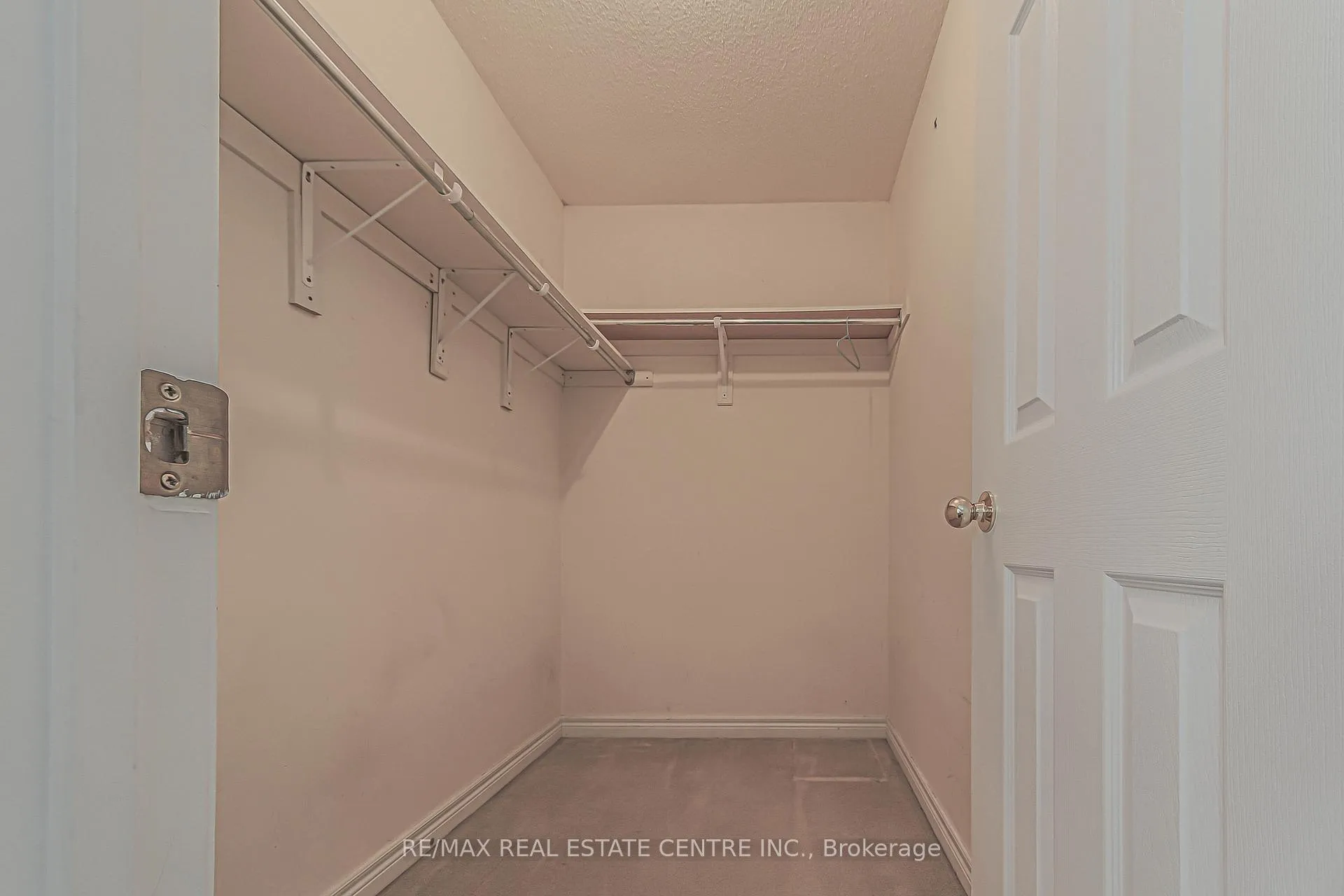 Photo 28 of 92 Oaklea Boulevard, Brampton, Fletcher's Creek South — HOMEH