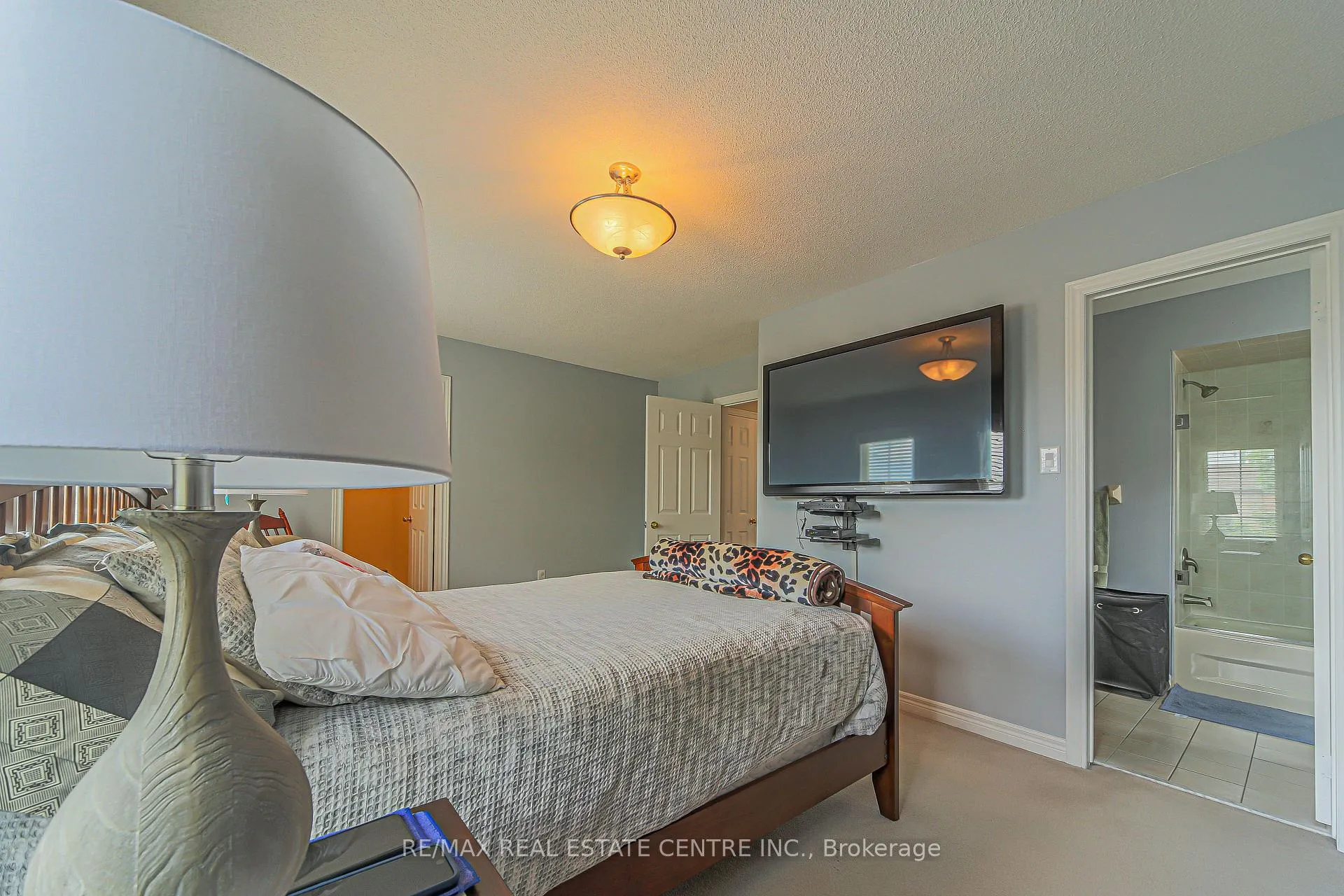 Photo 29 of 92 Oaklea Boulevard, Brampton, Fletcher's Creek South — HOMEH