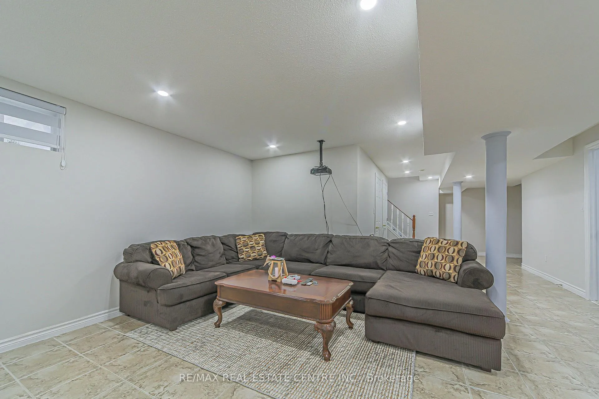 Photo 39 of 92 Oaklea Boulevard, Brampton, Fletcher's Creek South — HOMEH