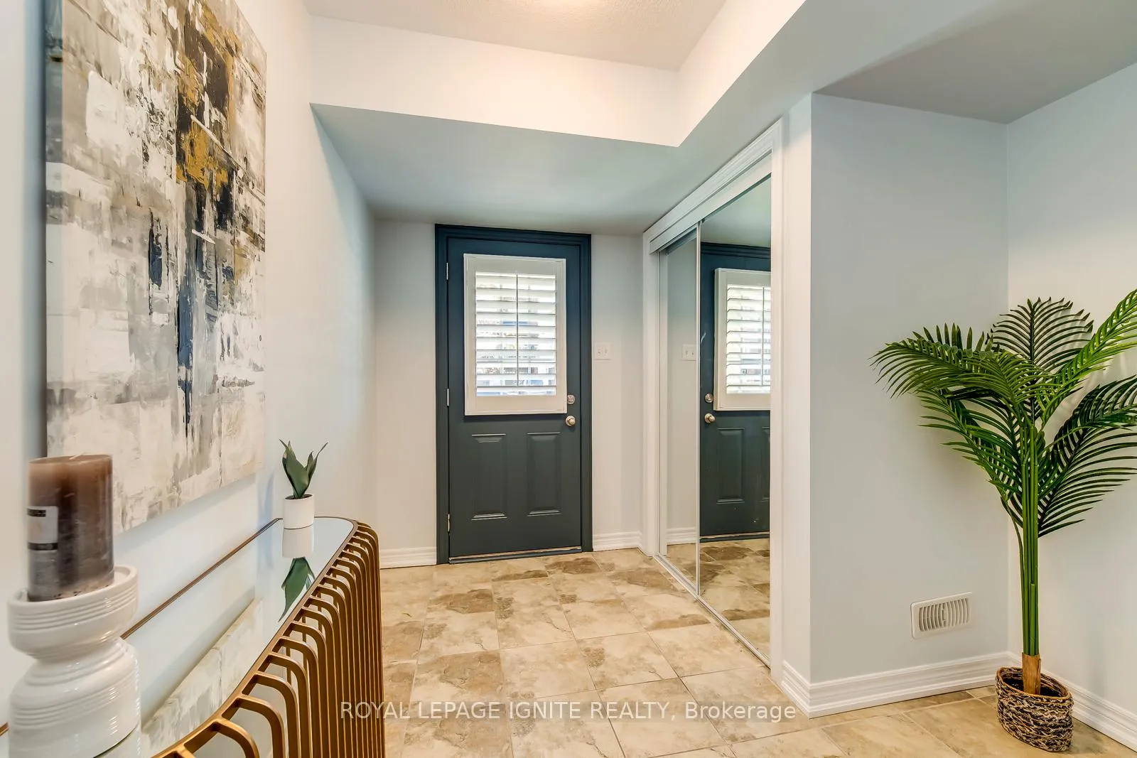 Photo 5 of 44 Nisbet Boulevard, Hamilton, Waterdown — HOMEH