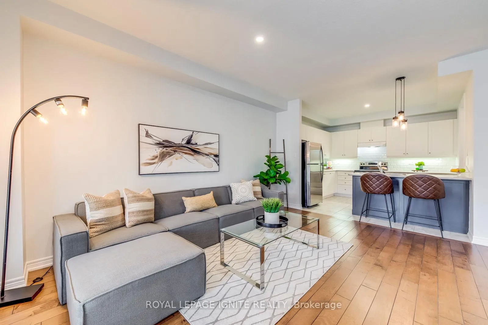Photo 12 of 44 Nisbet Boulevard, Hamilton, Waterdown — HOMEH