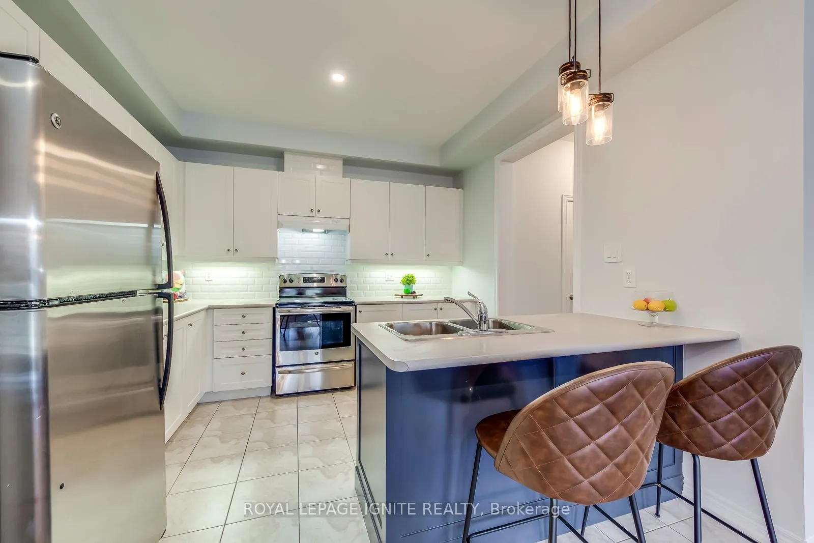 Photo 17 of 44 Nisbet Boulevard, Hamilton, Waterdown — HOMEH