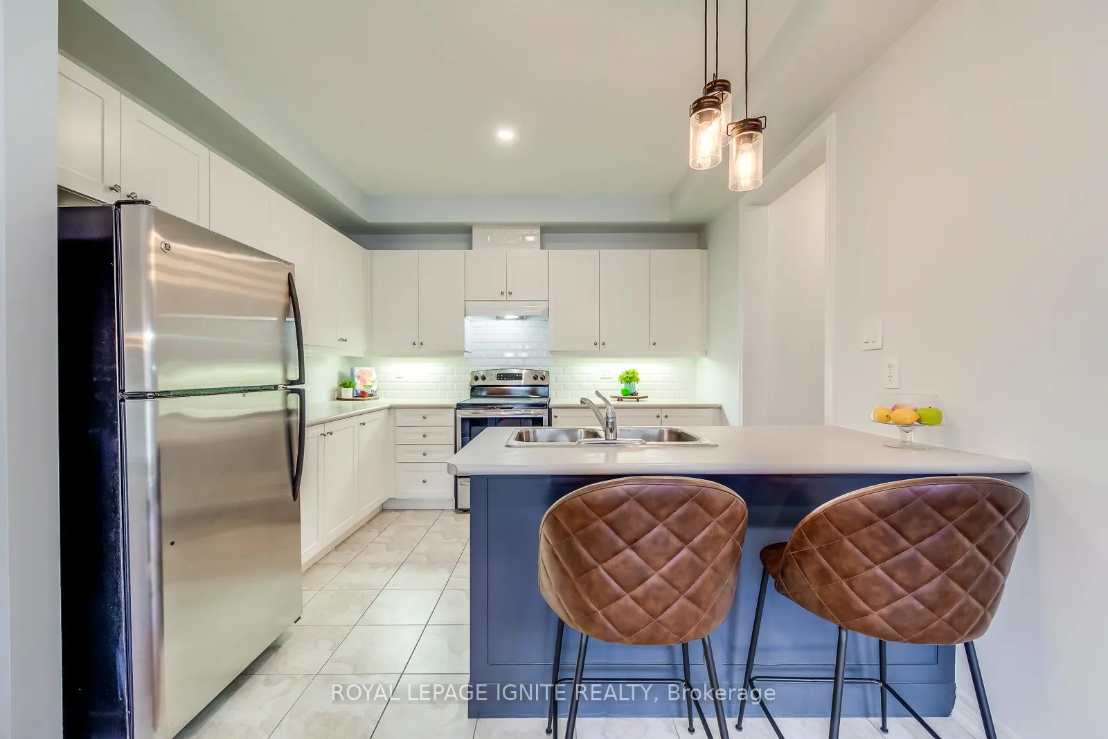 Photo 18 of 44 Nisbet Boulevard, Hamilton, Waterdown — HOMEH