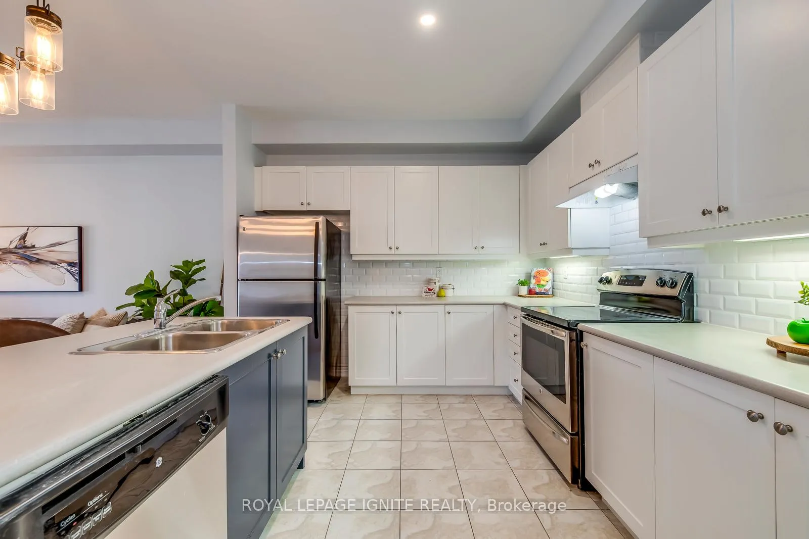 Photo 19 of 44 Nisbet Boulevard, Hamilton, Waterdown — HOMEH