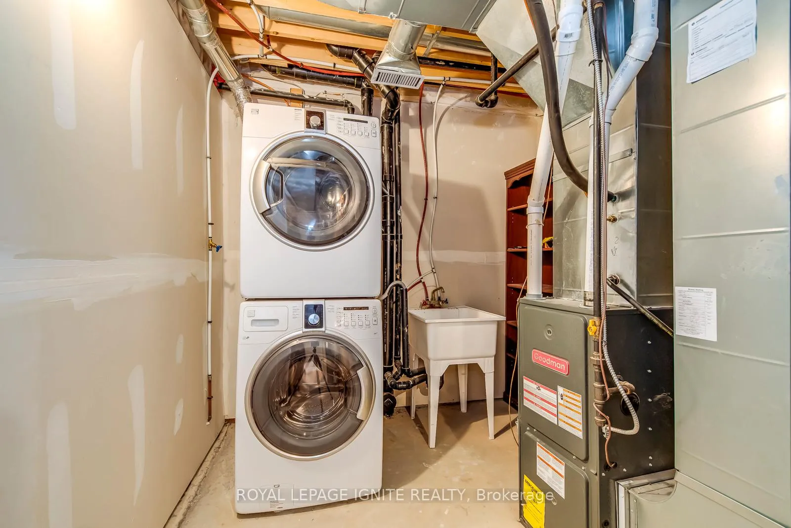 Photo 36 of 44 Nisbet Boulevard, Hamilton, Waterdown — HOMEH