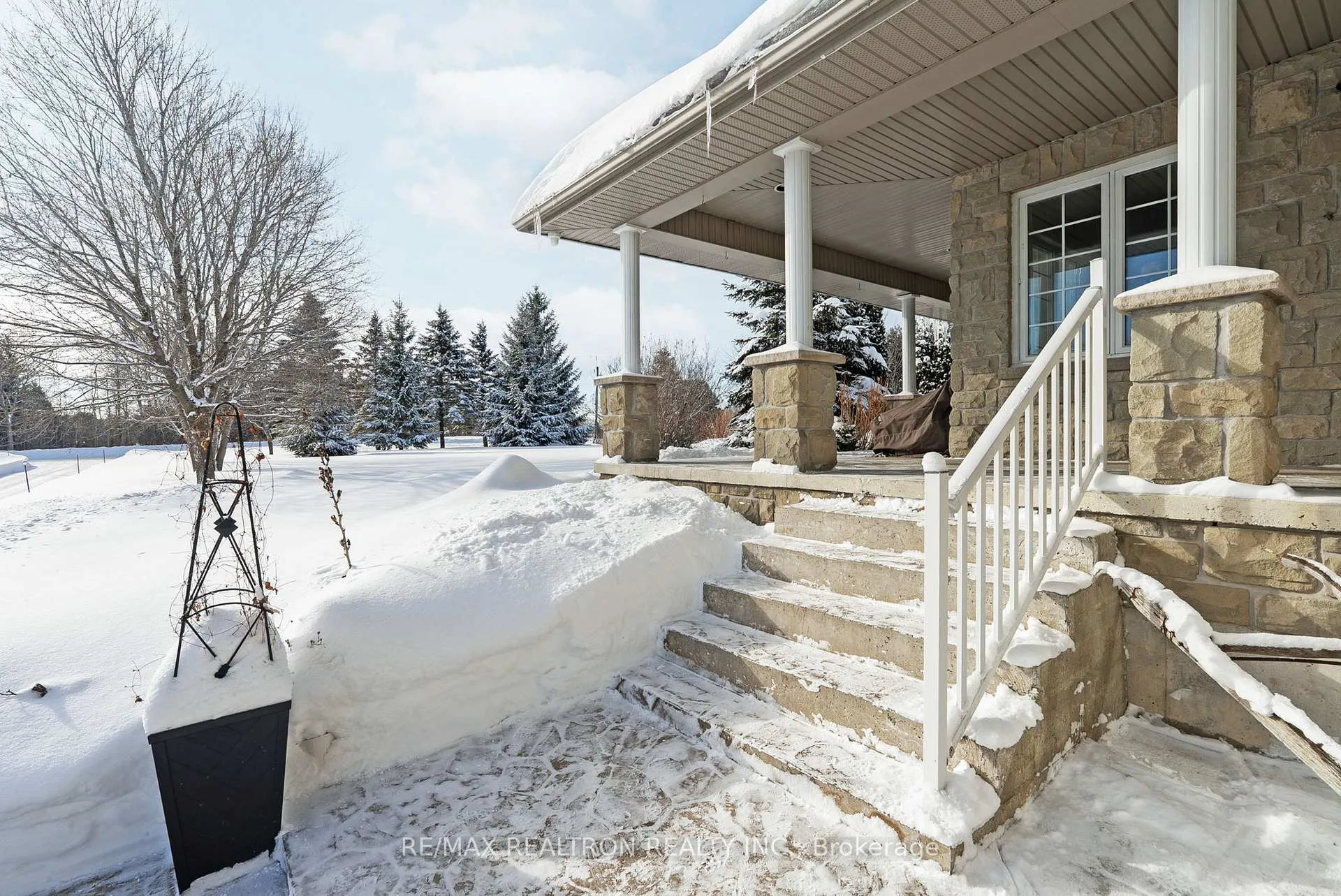 Photo 2 of 2161 Saintfield Road, Scugog, Rural Scugog — HOMEH