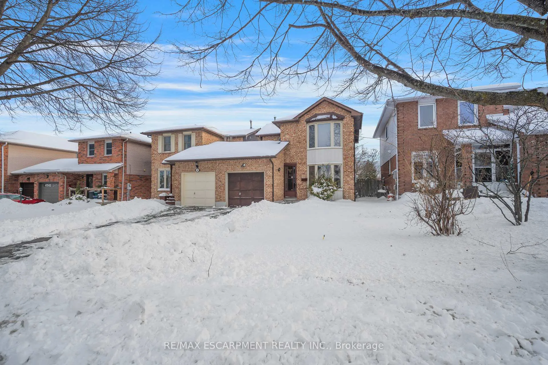 Photo 5 of 31 Hewitt Crescent, Ajax, South East — HOMEH