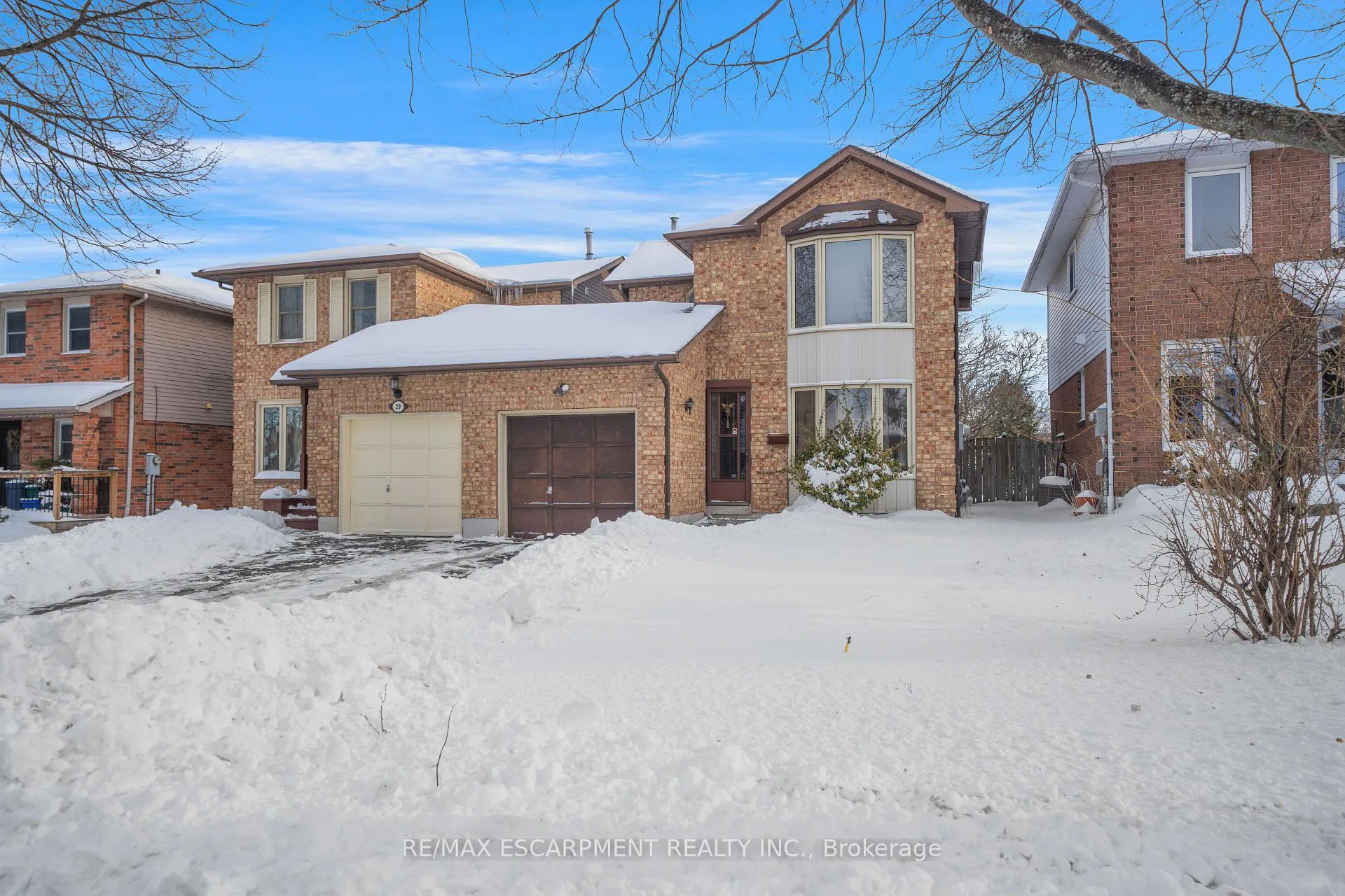 Photo 6 of 31 Hewitt Crescent, Ajax, South East — HOMEH