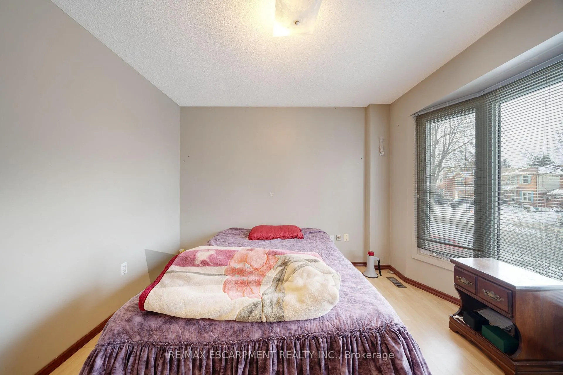 Photo 26 of 31 Hewitt Crescent, Ajax, South East — HOMEH