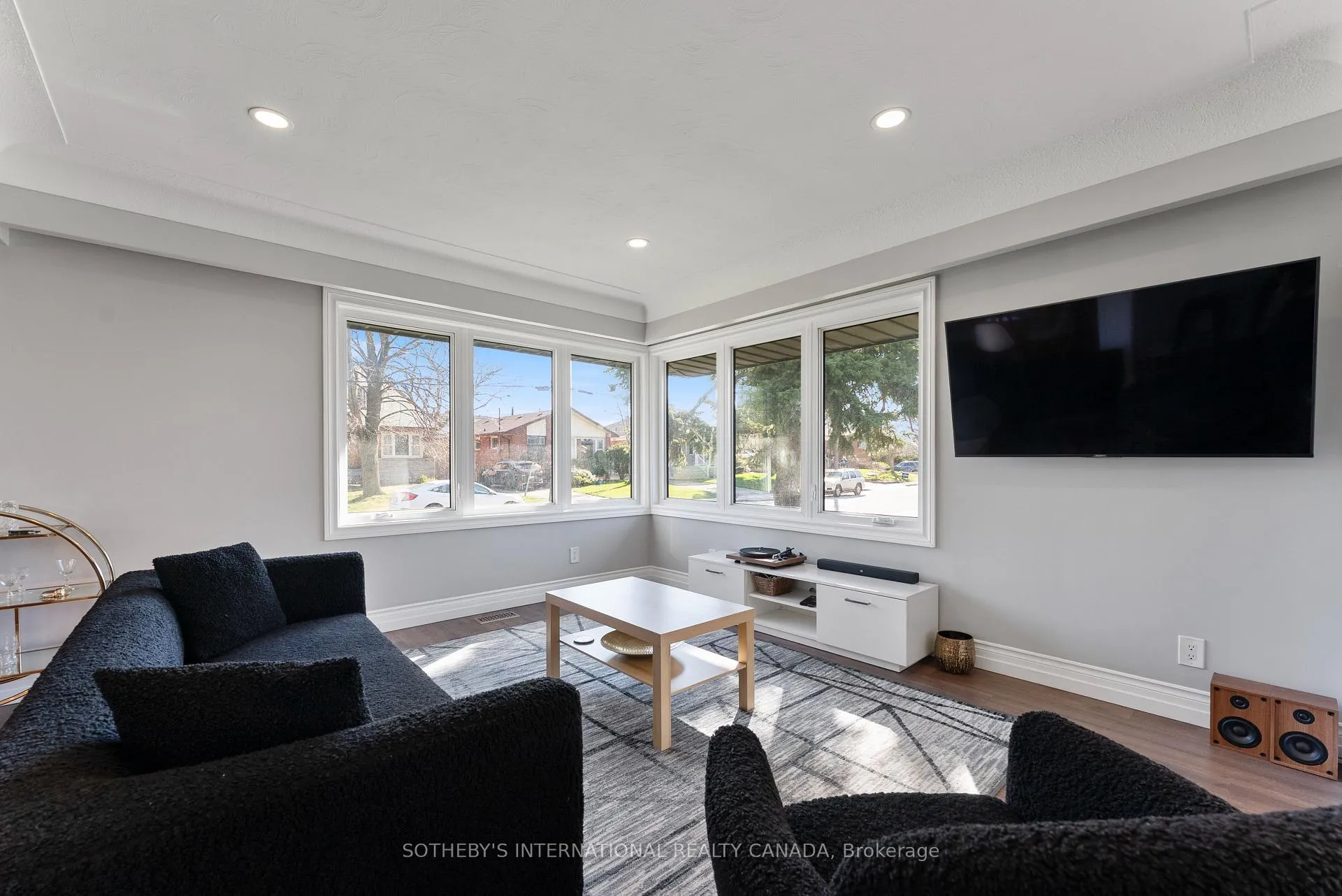 Photo 4 of 99 Pleasant Avenue, Hamilton, Westcliffe — HOMEH