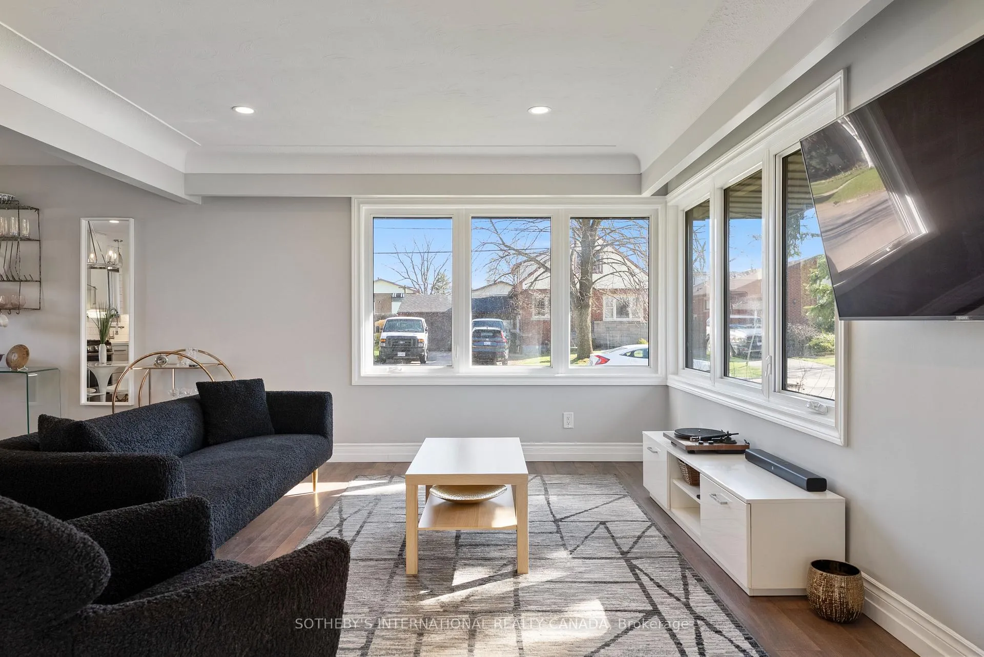Photo 5 of 99 Pleasant Avenue, Hamilton, Westcliffe — HOMEH