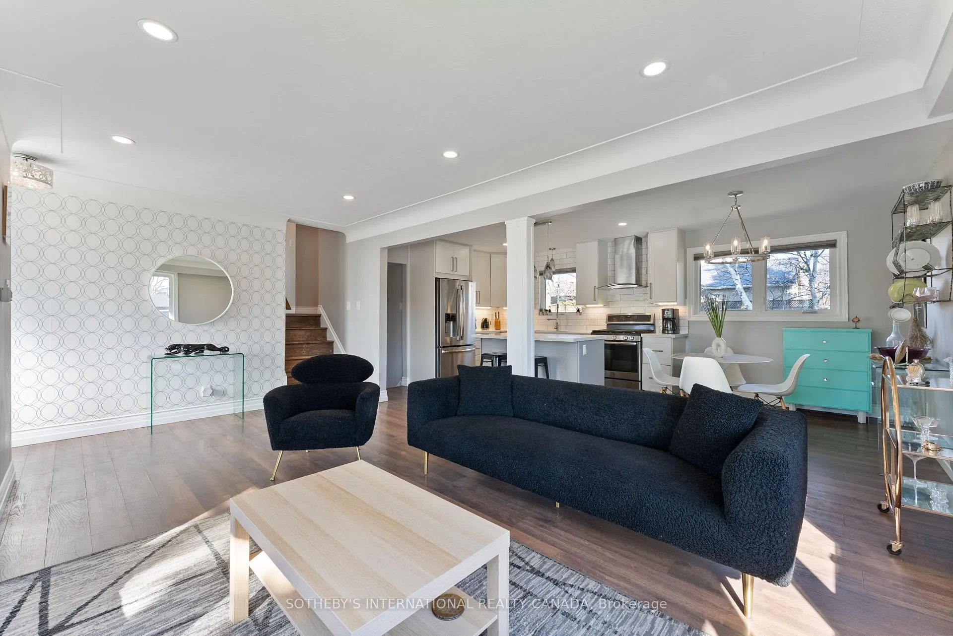 Photo 6 of 99 Pleasant Avenue, Hamilton, Westcliffe — HOMEH