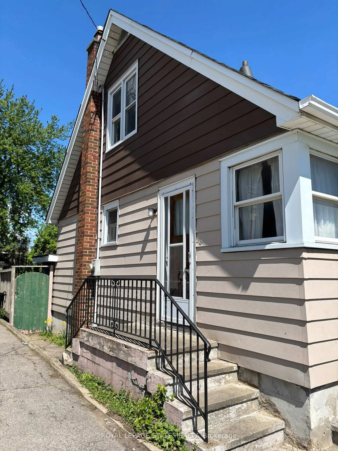 Photo 15 of 521 Mary Street, Hamilton, North End — HOMEH