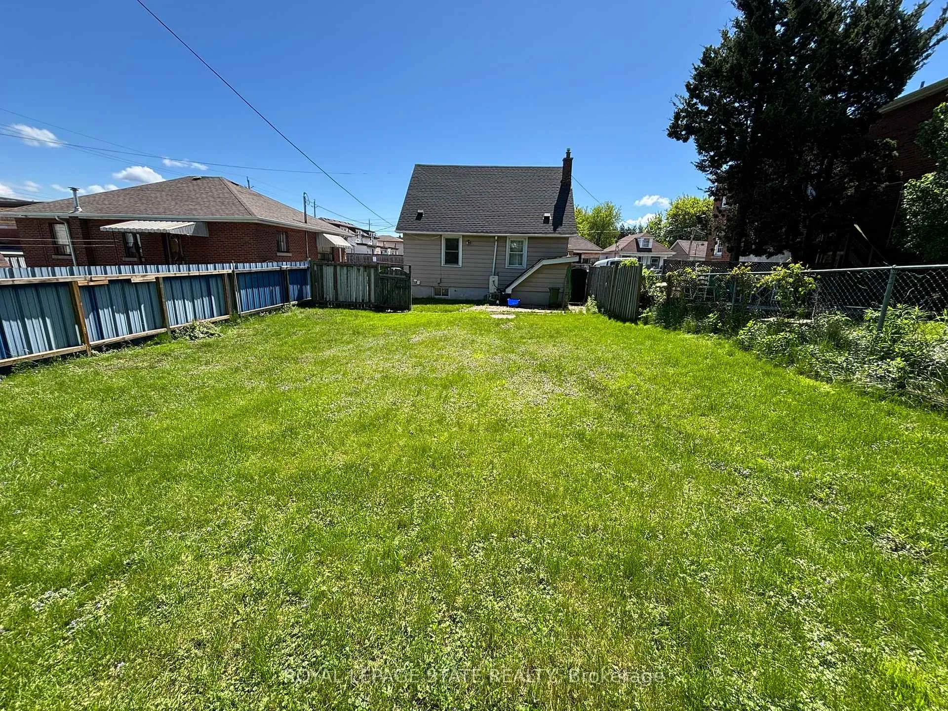 Photo 17 of 521 Mary Street, Hamilton, North End — HOMEH