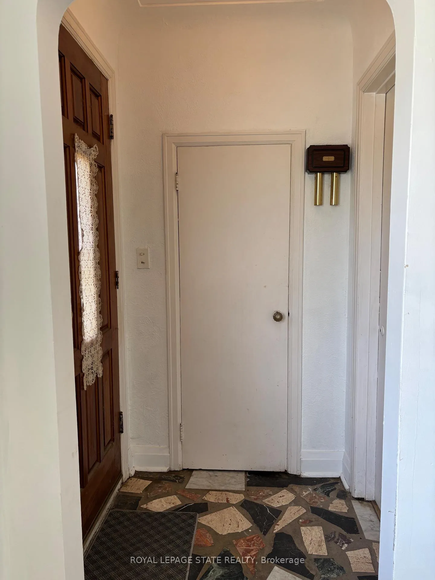 Photo 19 of 521 Mary Street, Hamilton, North End — HOMEH