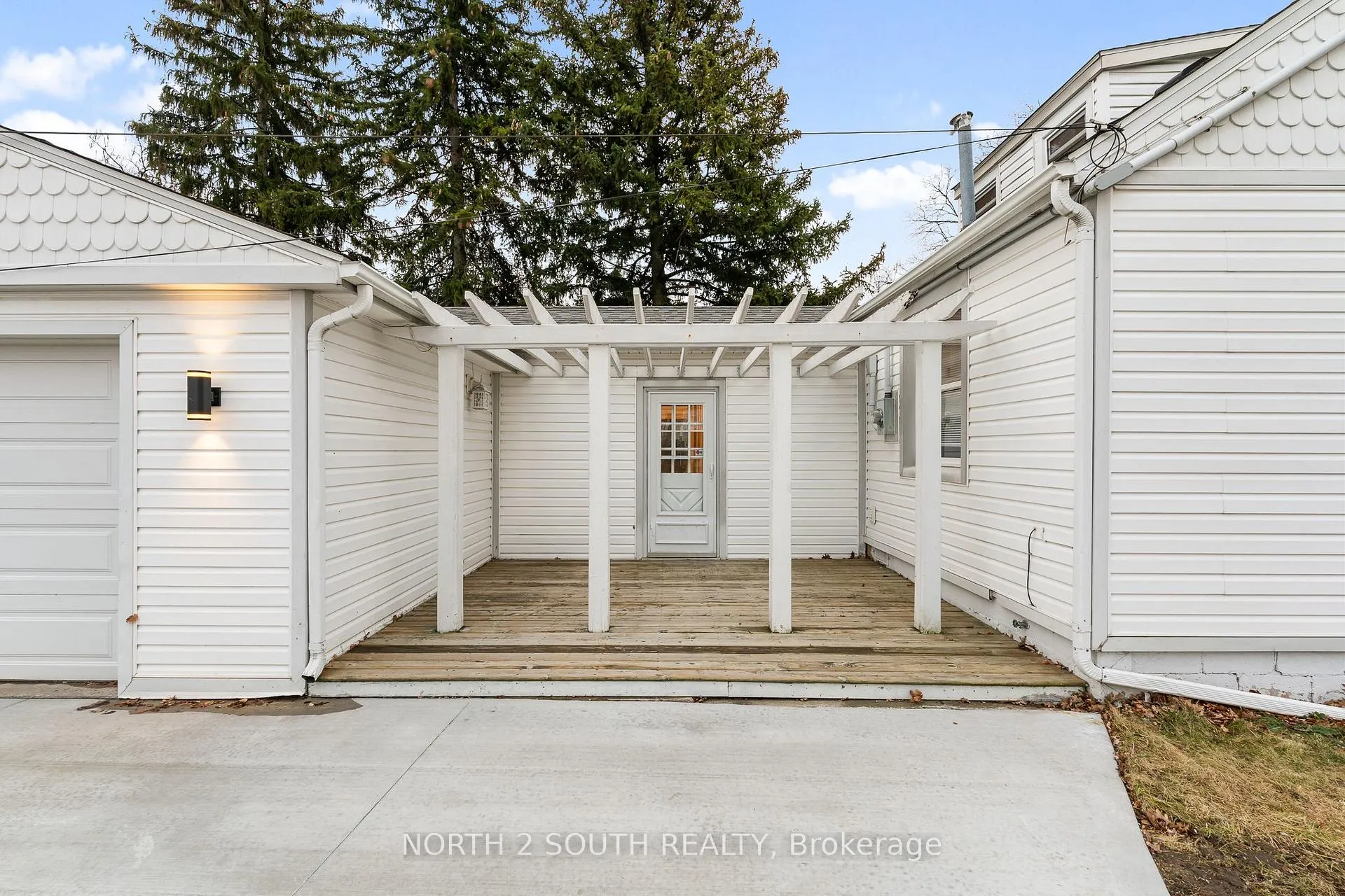 Photo 5 of 1604 Buckingham Drive, Windsor — HOMEH