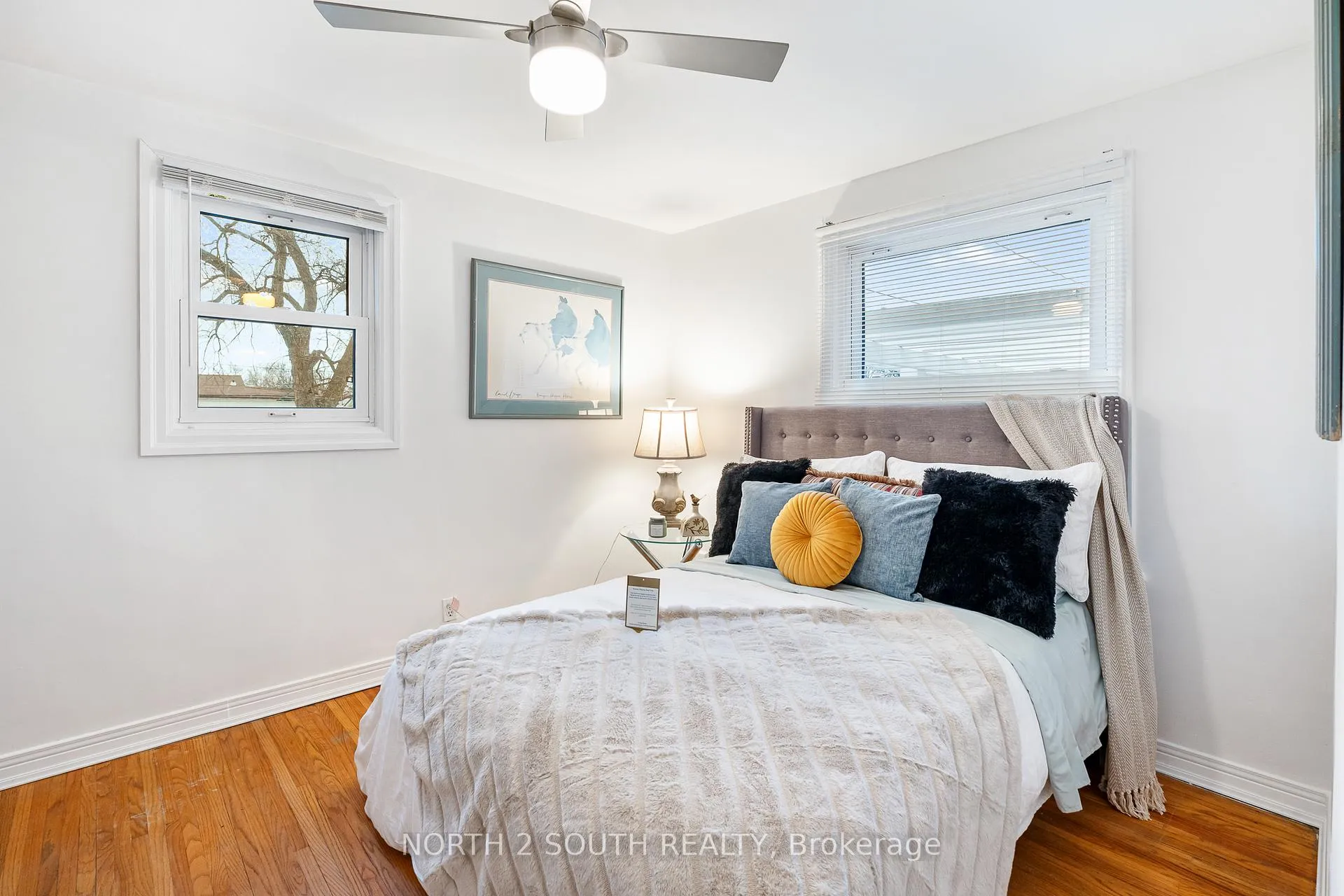Photo 15 of 1604 Buckingham Drive, Windsor — HOMEH