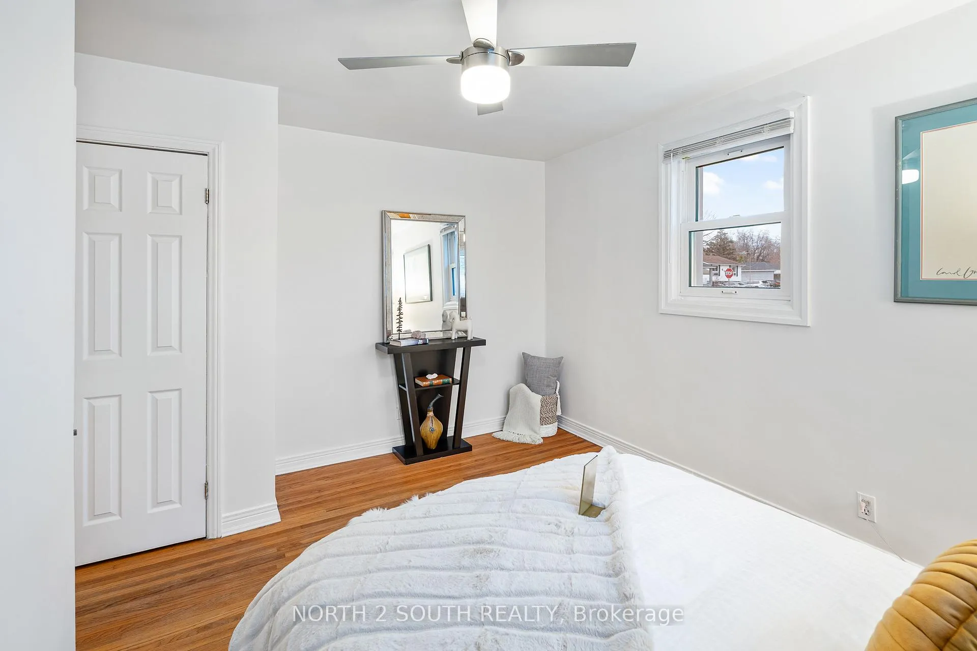 Photo 16 of 1604 Buckingham Drive, Windsor — HOMEH