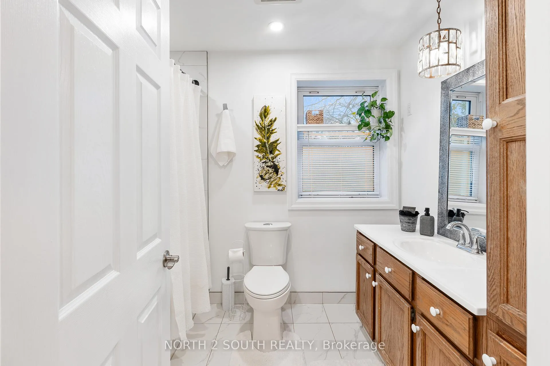 Photo 17 of 1604 Buckingham Drive, Windsor — HOMEH