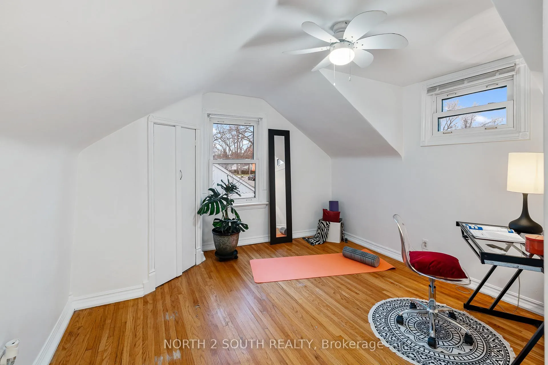 Photo 21 of 1604 Buckingham Drive, Windsor — HOMEH