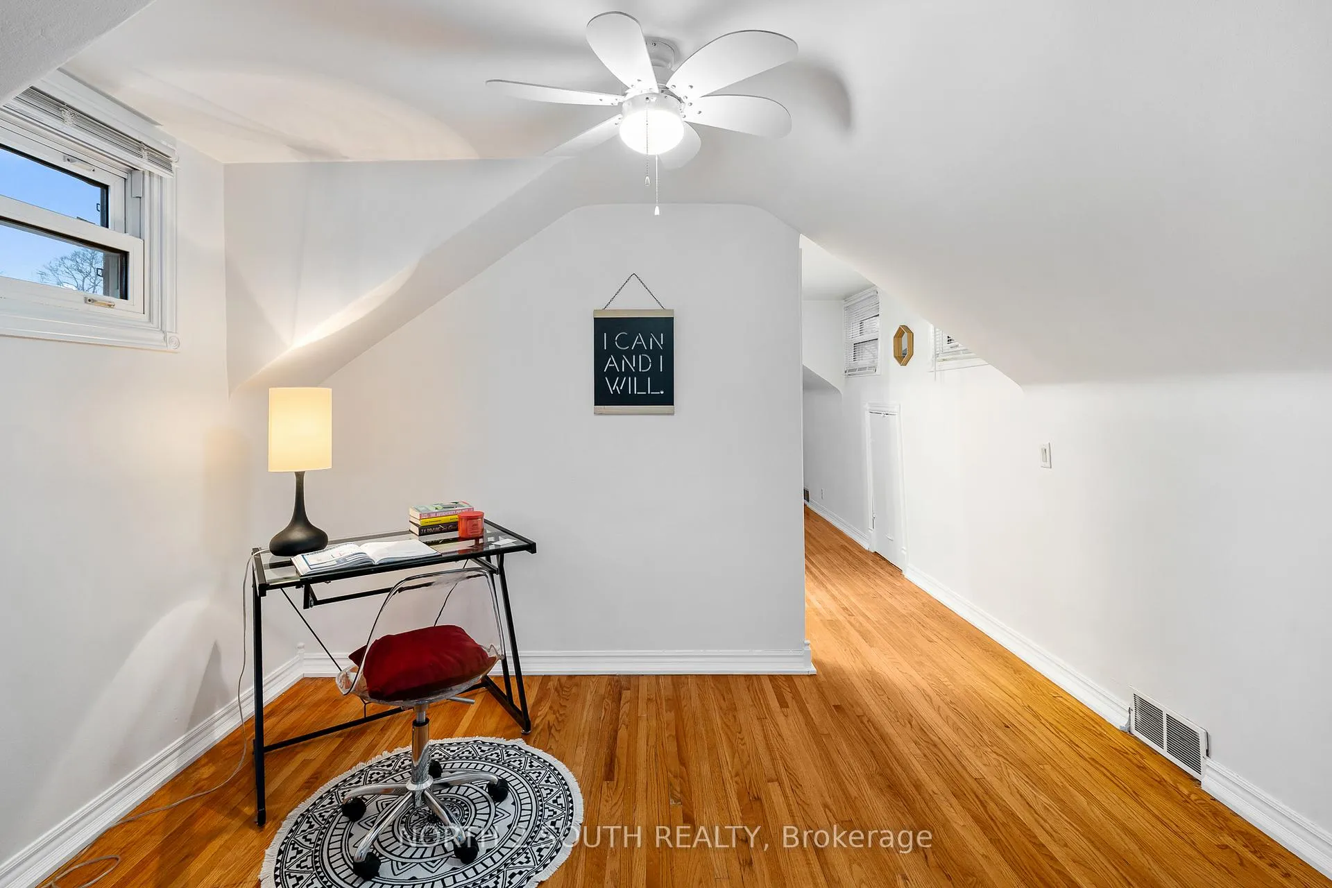 Photo 22 of 1604 Buckingham Drive, Windsor — HOMEH