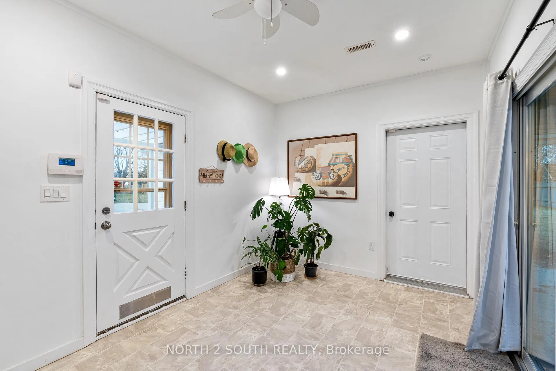 Photo 24 of 1604 Buckingham Drive, Windsor — HOMEH