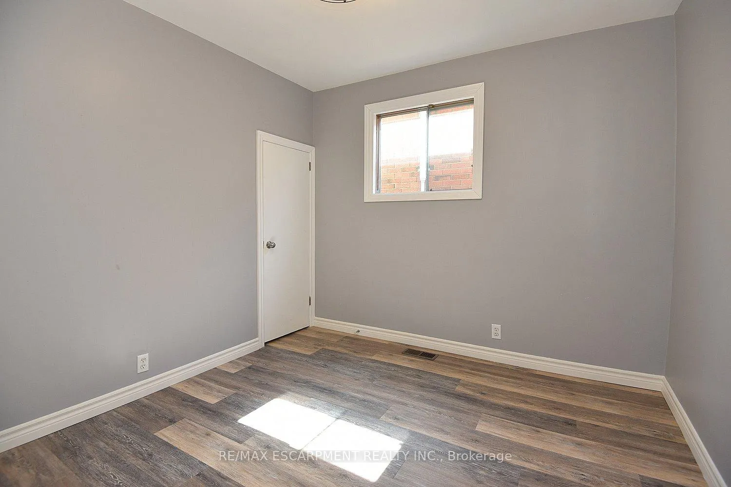 Photo 11 of 295 Paling Avenue, Hamilton, Homeside — HOMEH