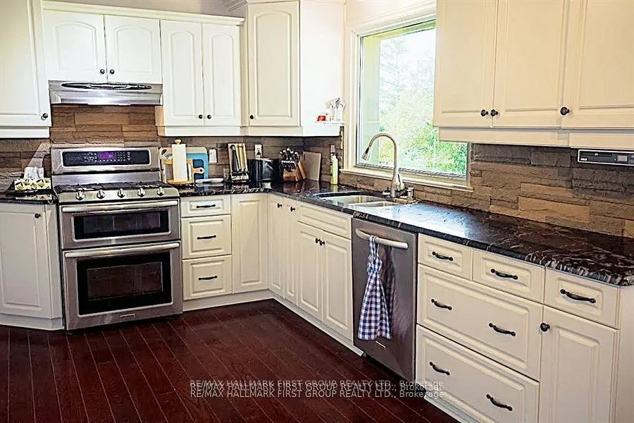 Photo 8 of 1856 Sherbrooke Street W, Cavan Monaghan, Cavan-Monaghan — HOMEH
