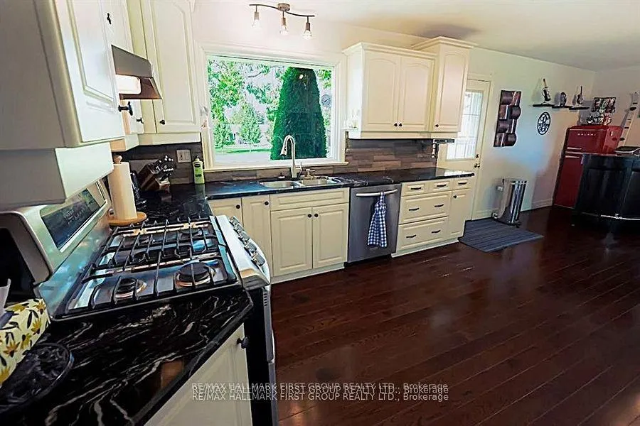 Photo 10 of 1856 Sherbrooke Street W, Cavan Monaghan, Cavan-Monaghan — HOMEH