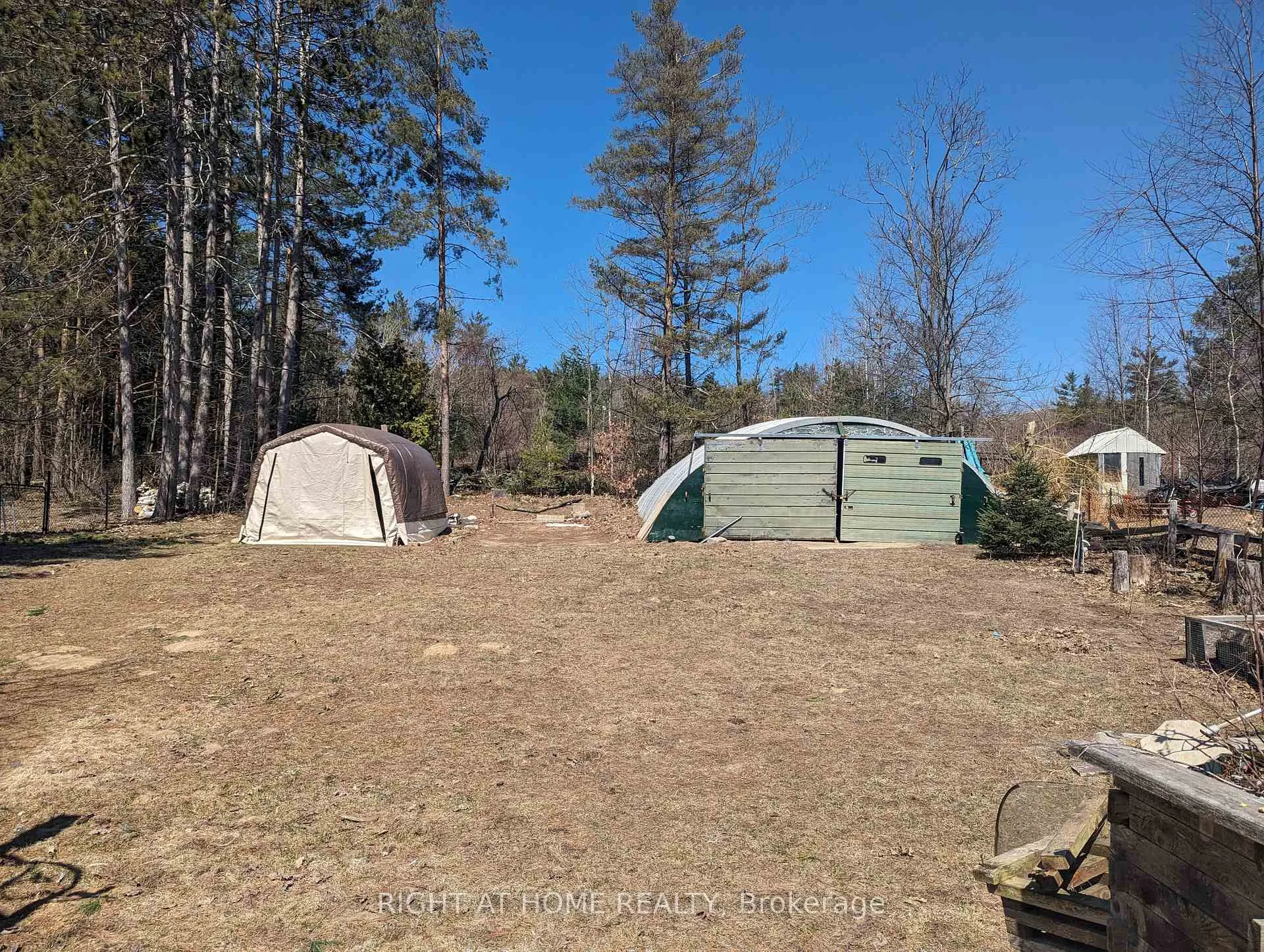 Photo 4 of 388 Edgehill Drive, Barrie, 400 West — HOMEH