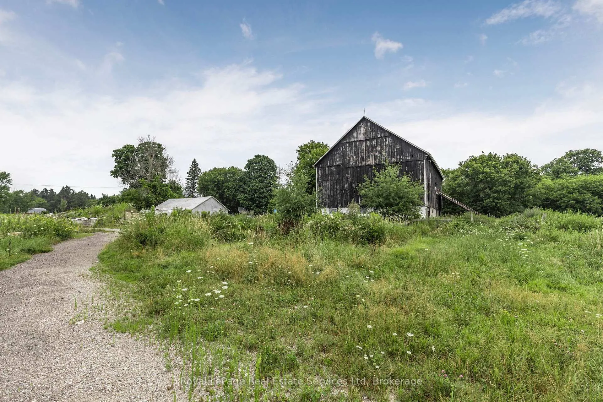 Photo 5 of 2007 Hwy 26, Springwater, Rural Springwater — HOMEH