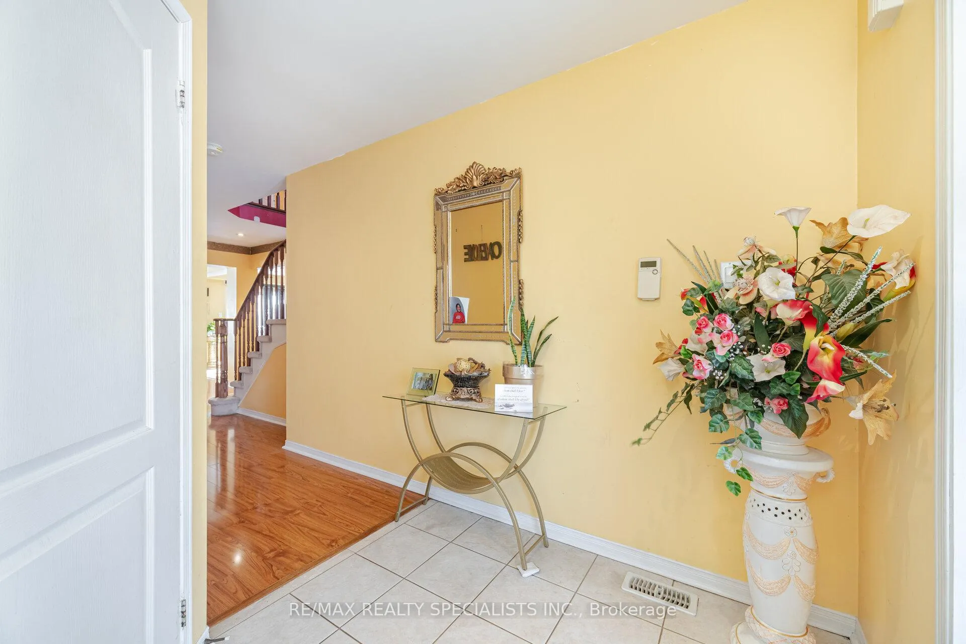 Photo 5 of 59 Mccrimmon Drive, Brampton, Fletcher's Meadow — HOMEH