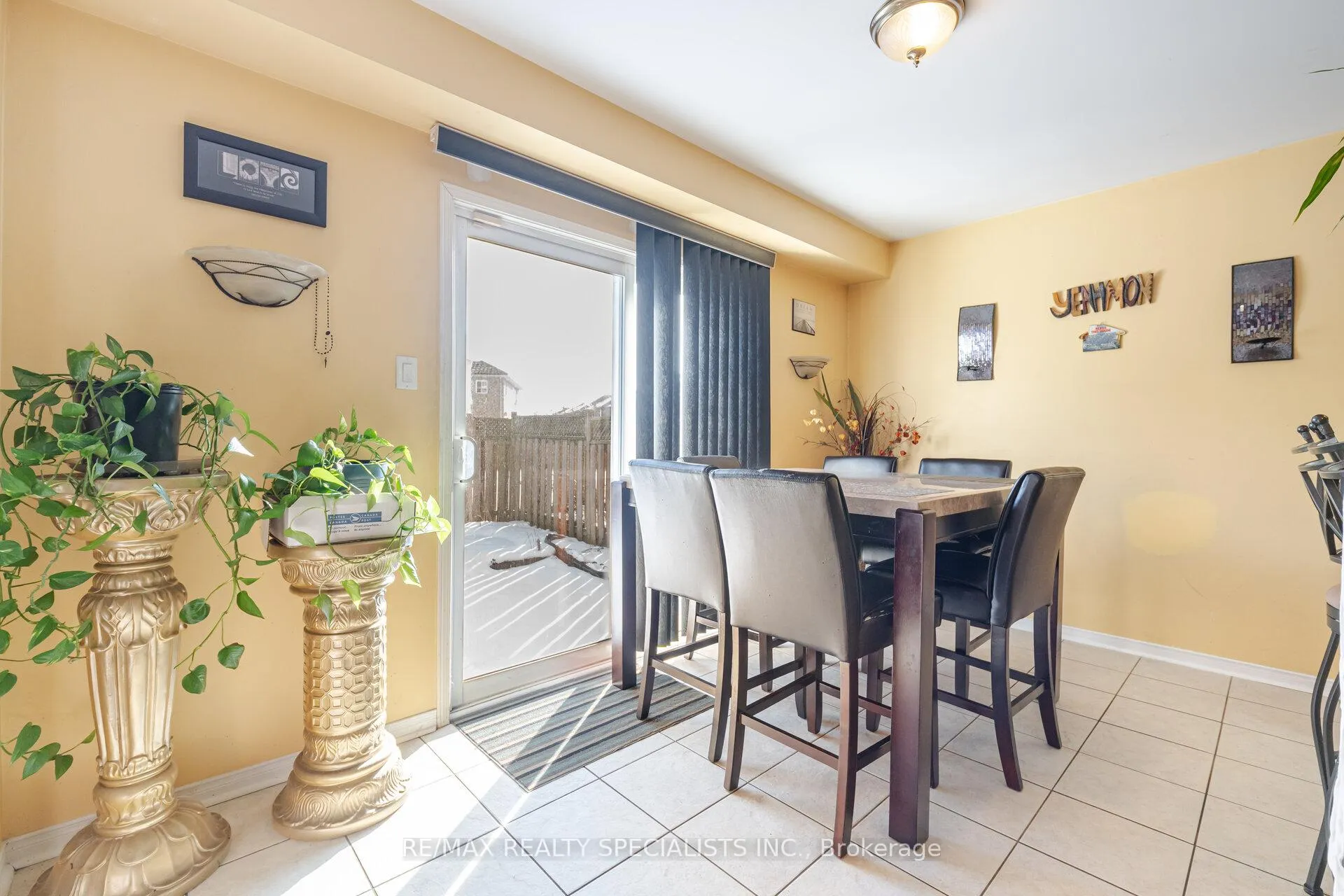 Photo 9 of 59 Mccrimmon Drive, Brampton, Fletcher's Meadow — HOMEH