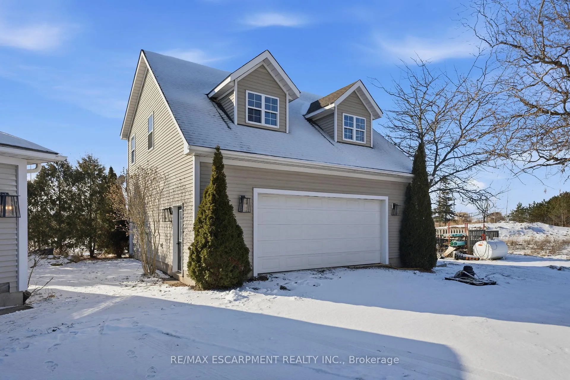 Photo 5 of 5940 Young Street, Grimsby, Grimsby Escarpment — HOMEH