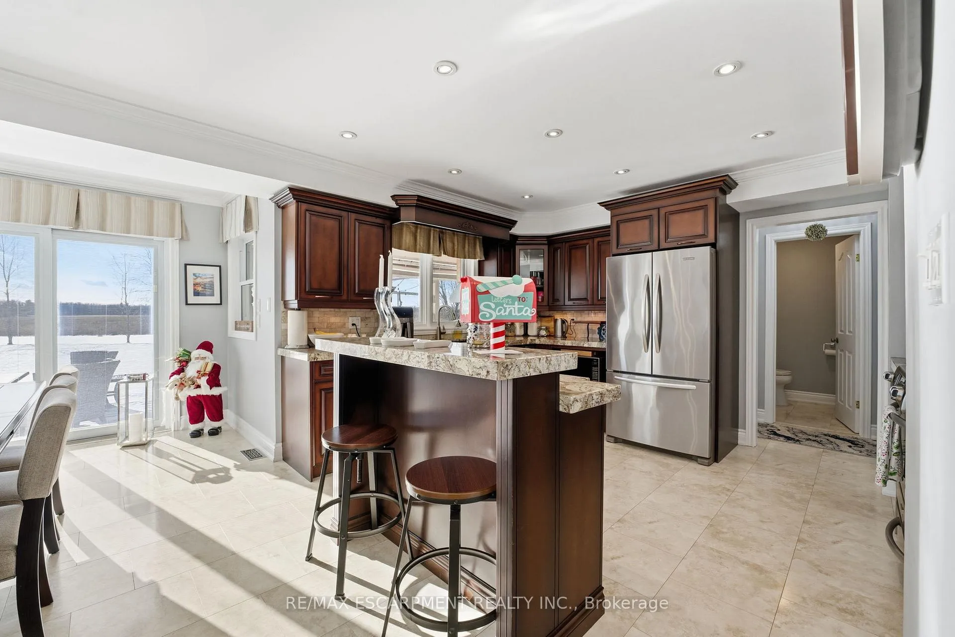 Photo 7 of 5940 Young Street, Grimsby, Grimsby Escarpment — HOMEH