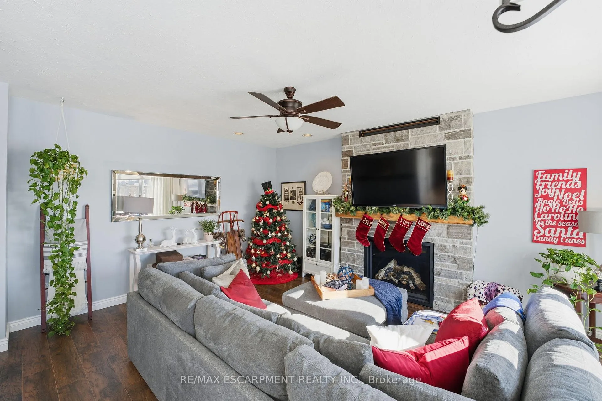 Photo 12 of 5940 Young Street, Grimsby, Grimsby Escarpment — HOMEH