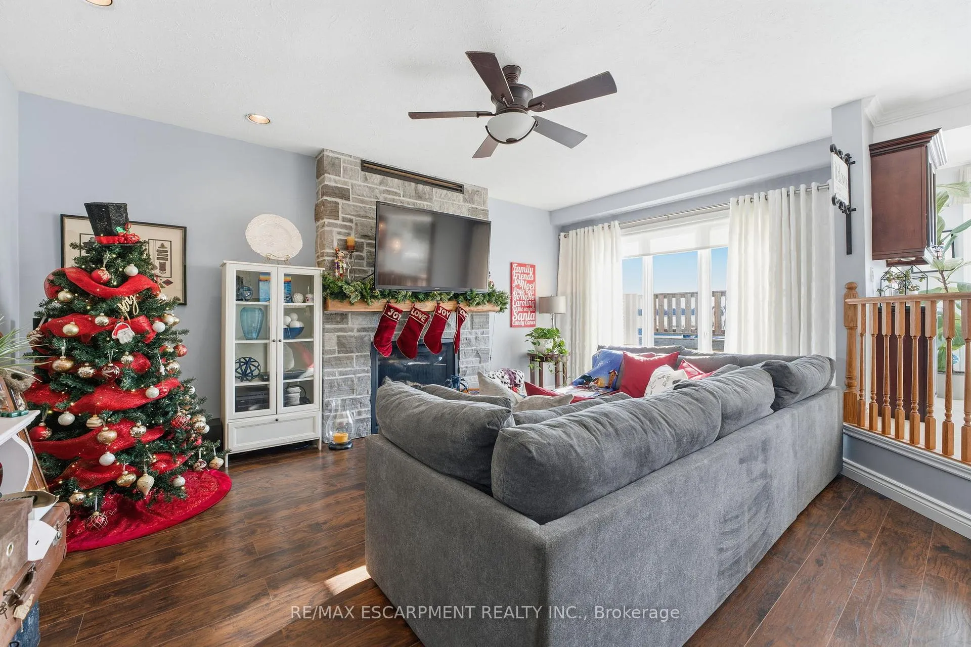 Photo 13 of 5940 Young Street, Grimsby, Grimsby Escarpment — HOMEH