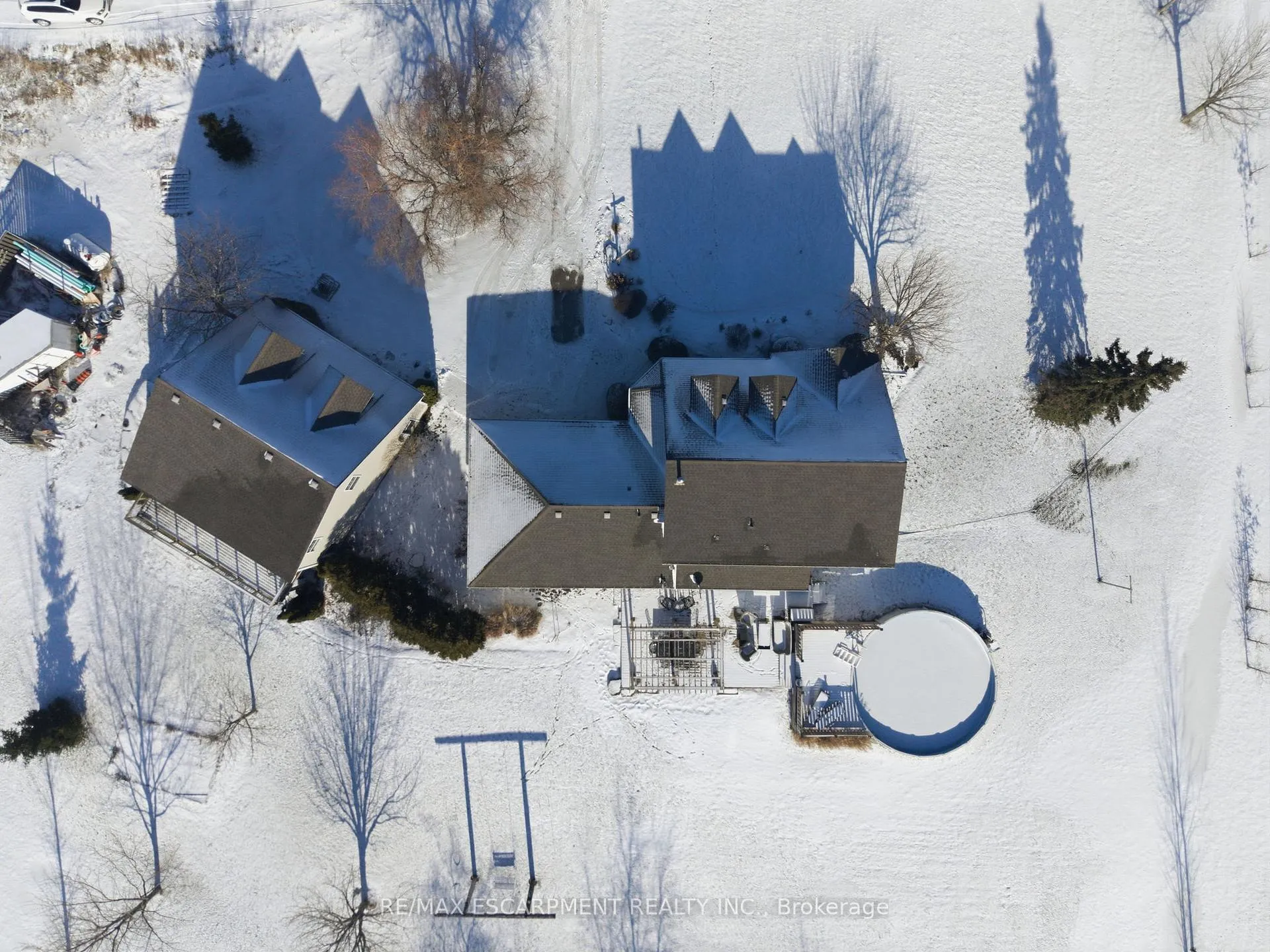 Photo 39 of 5940 Young Street, Grimsby, Grimsby Escarpment — HOMEH