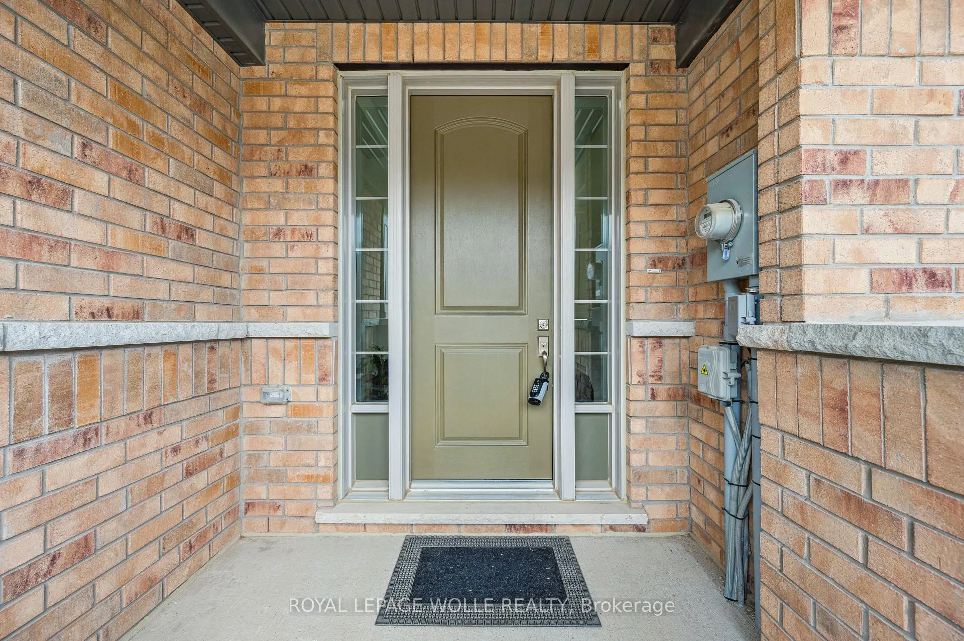 Photo 5 of 14 Roywood Street, Kitchener — HOMEH