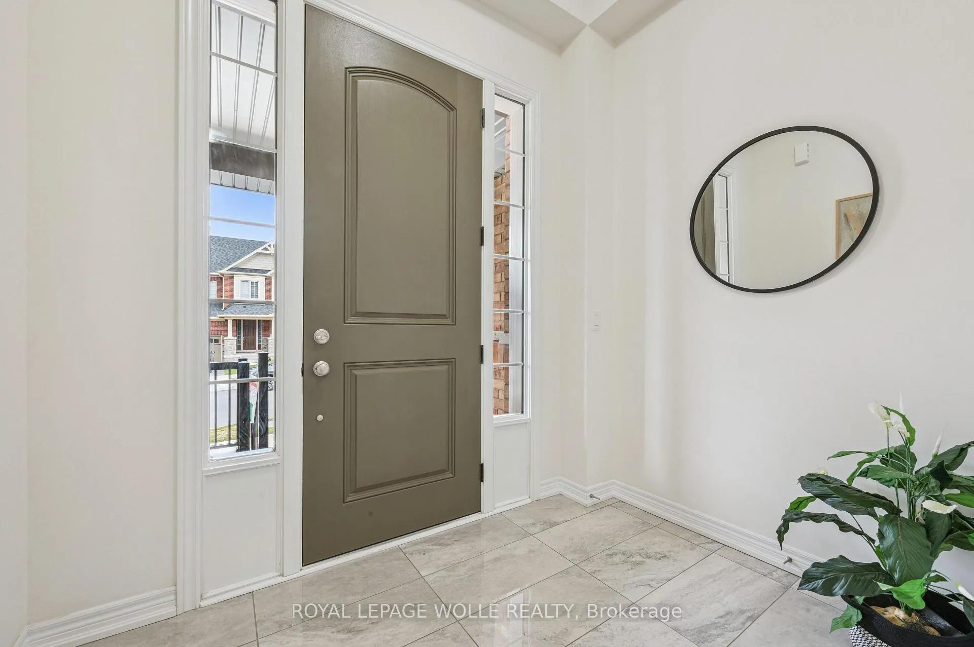 Photo 6 of 14 Roywood Street, Kitchener — HOMEH
